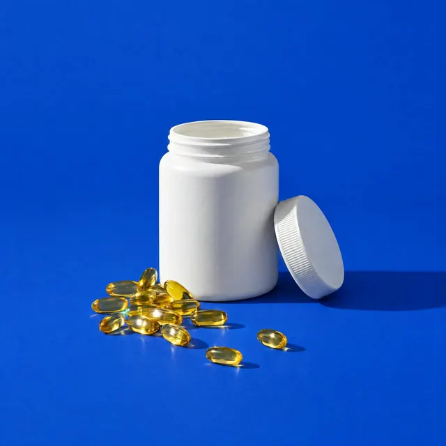 Frasco de suplementos con cápsulas